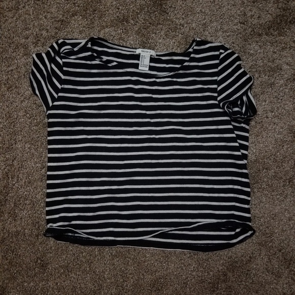 Stripped crop top⚓⛵ - Picture 2 of 2